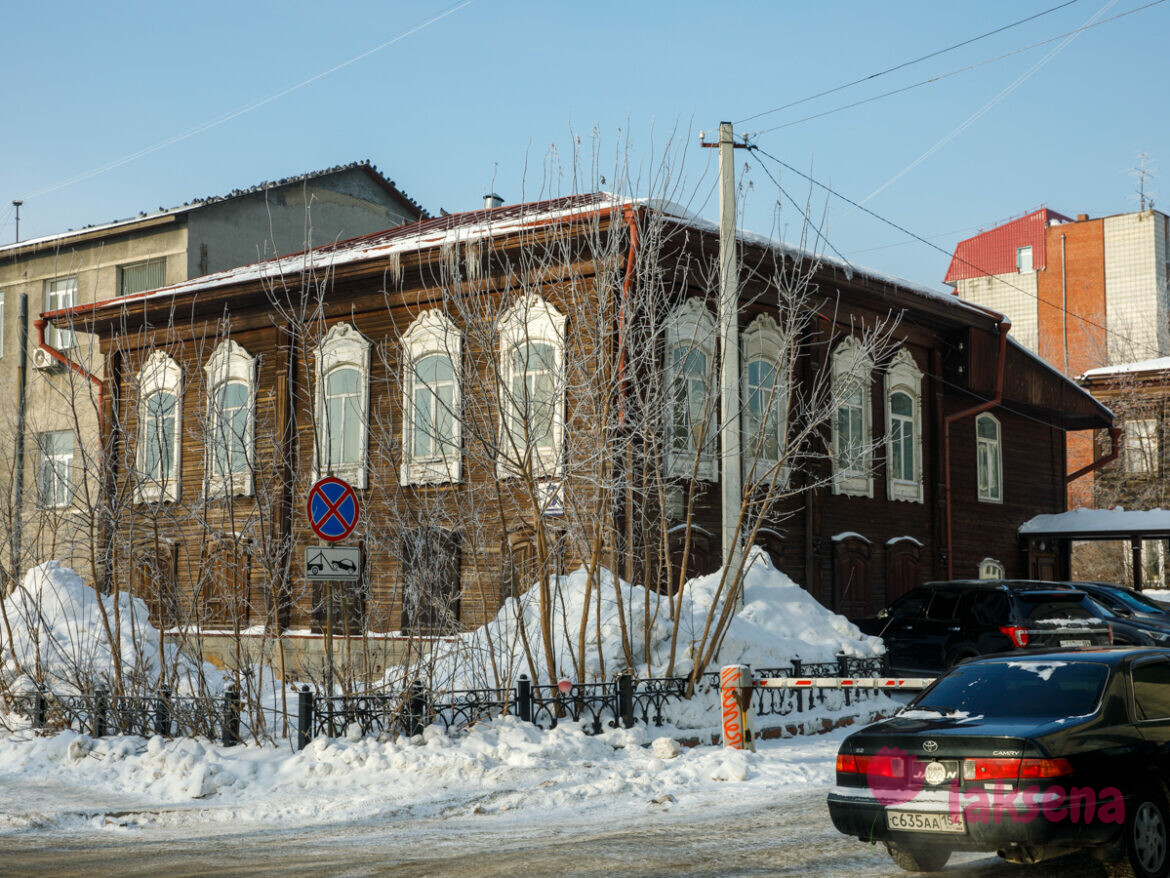 Дом по улице Коммунистическая 3