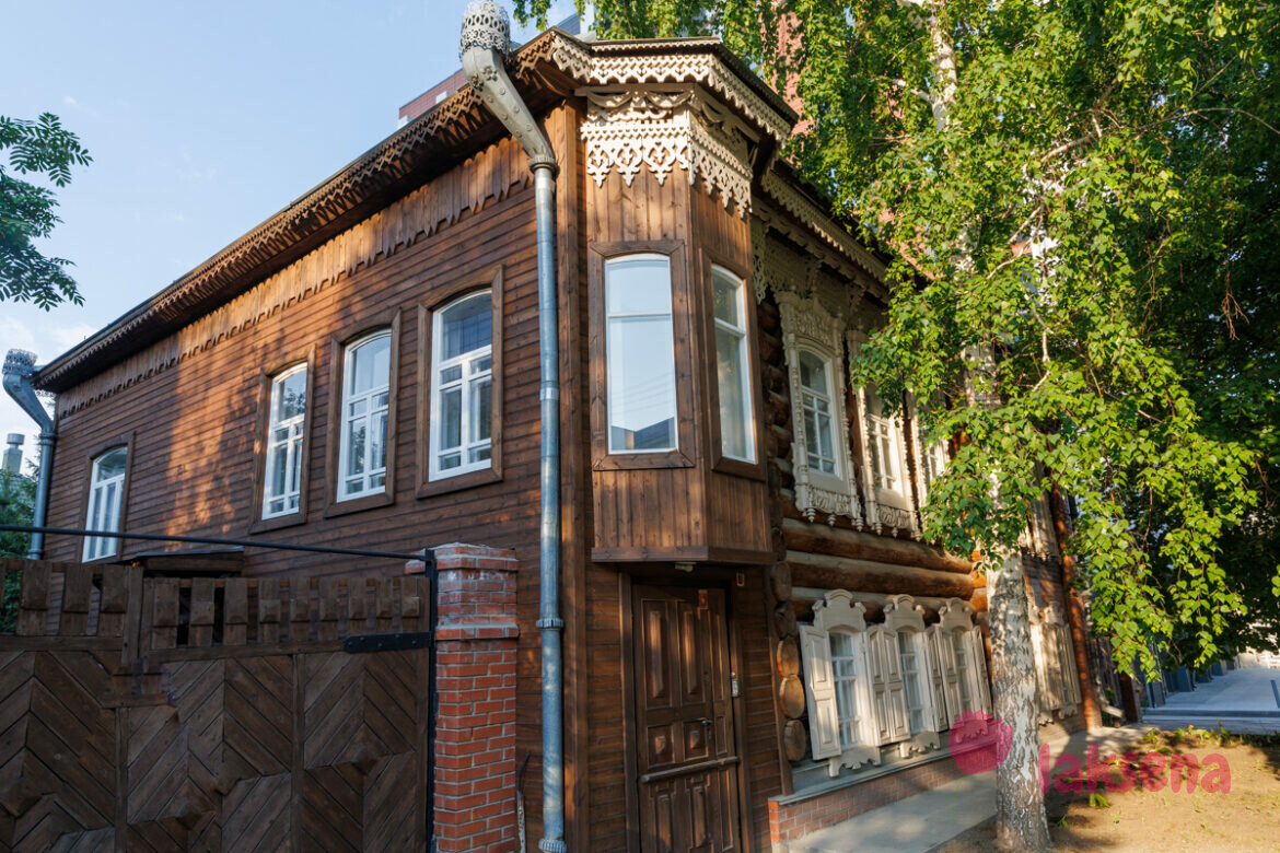 Дом по улице Коммунистическая, 36