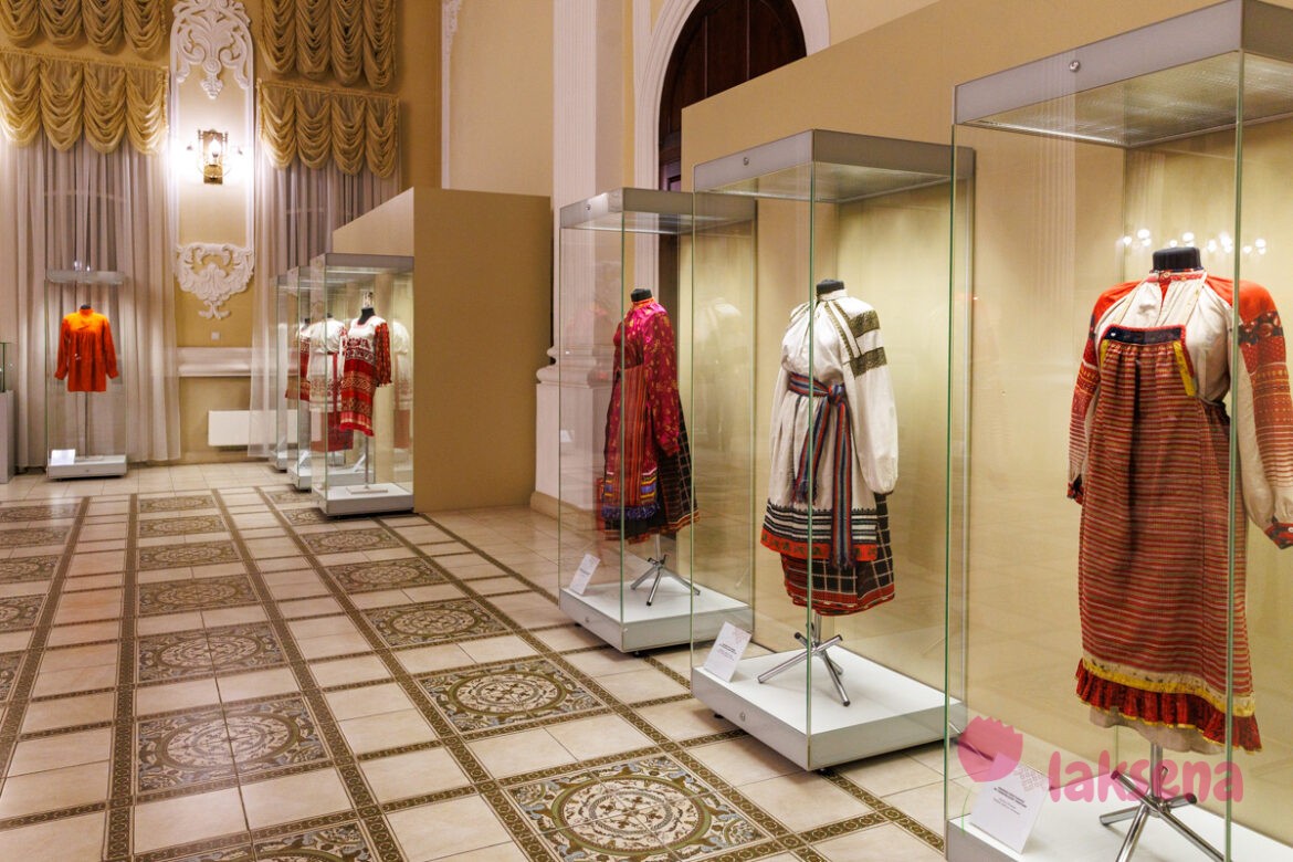 Выставка «Русское красное»