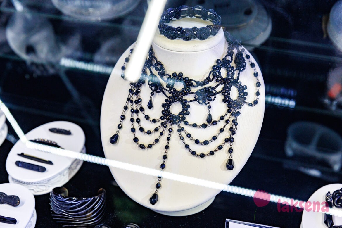 Музей погребальной культуры. Дамский траур