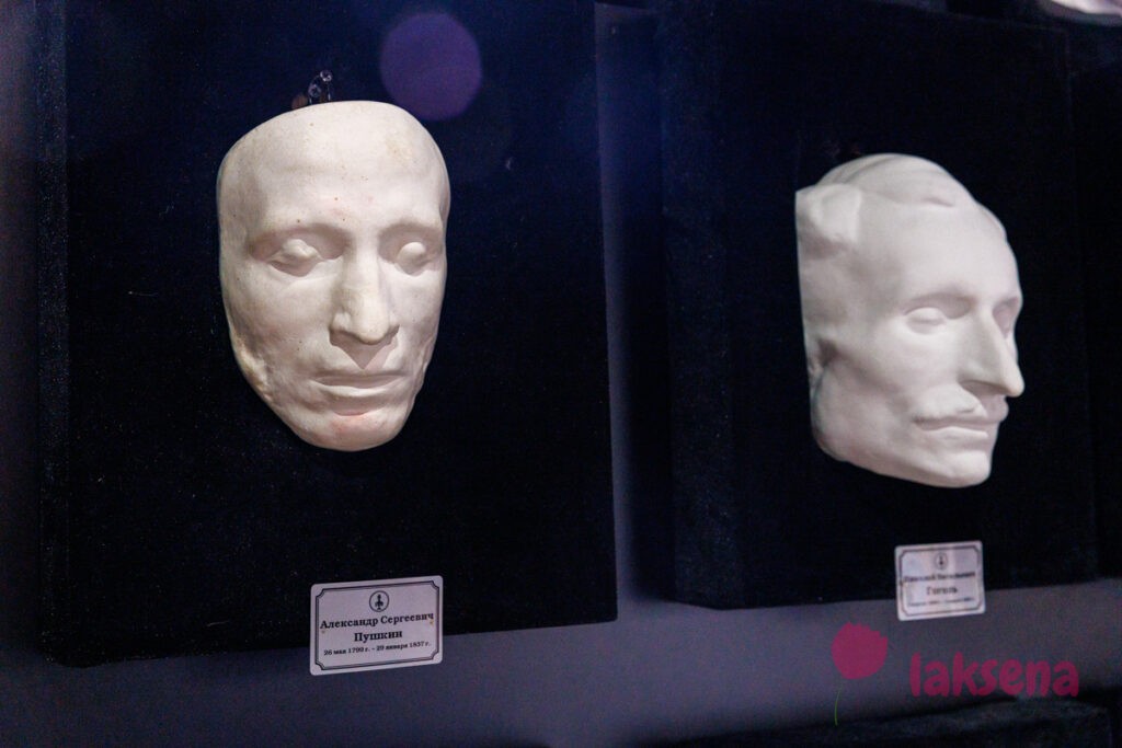 Музей погребальной культуры. музей смерти второй зал посмертные маски