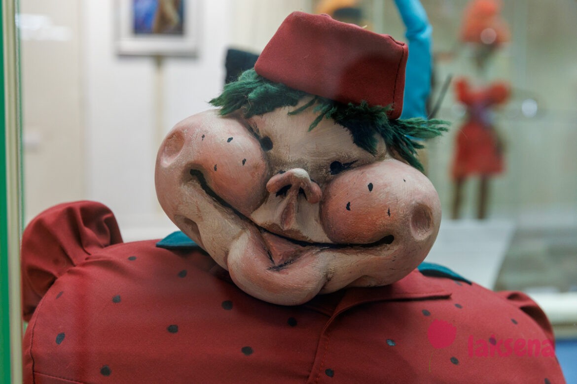 Выставка кукол «Куклы. Театр. Игра»