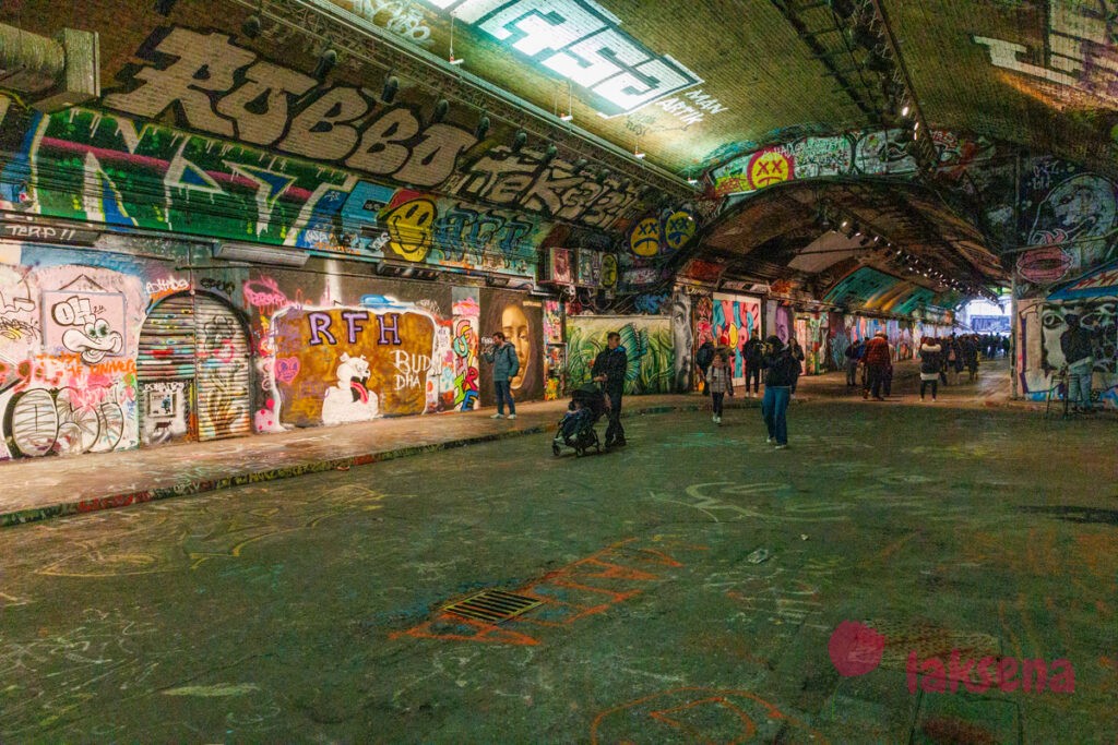 Leake Street arches графитти тоннель