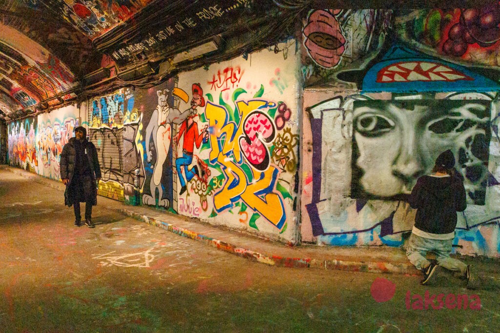 Leake Street arches графитти тоннель