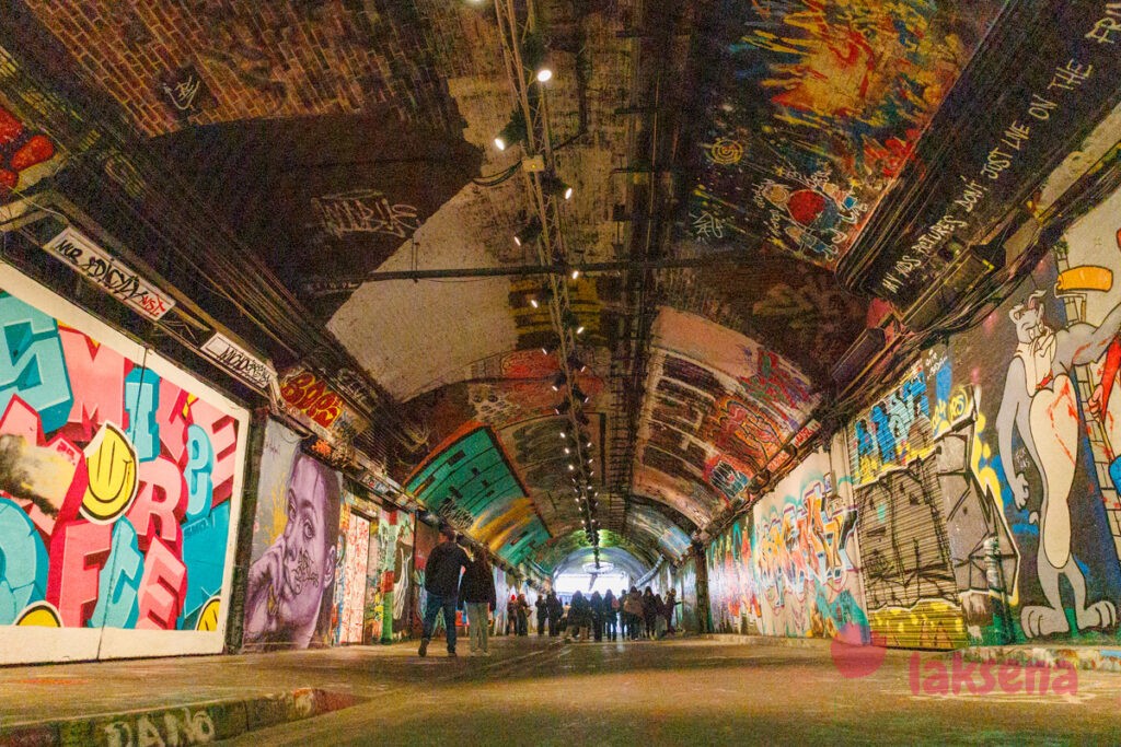 Leake Street arches графитти тоннель