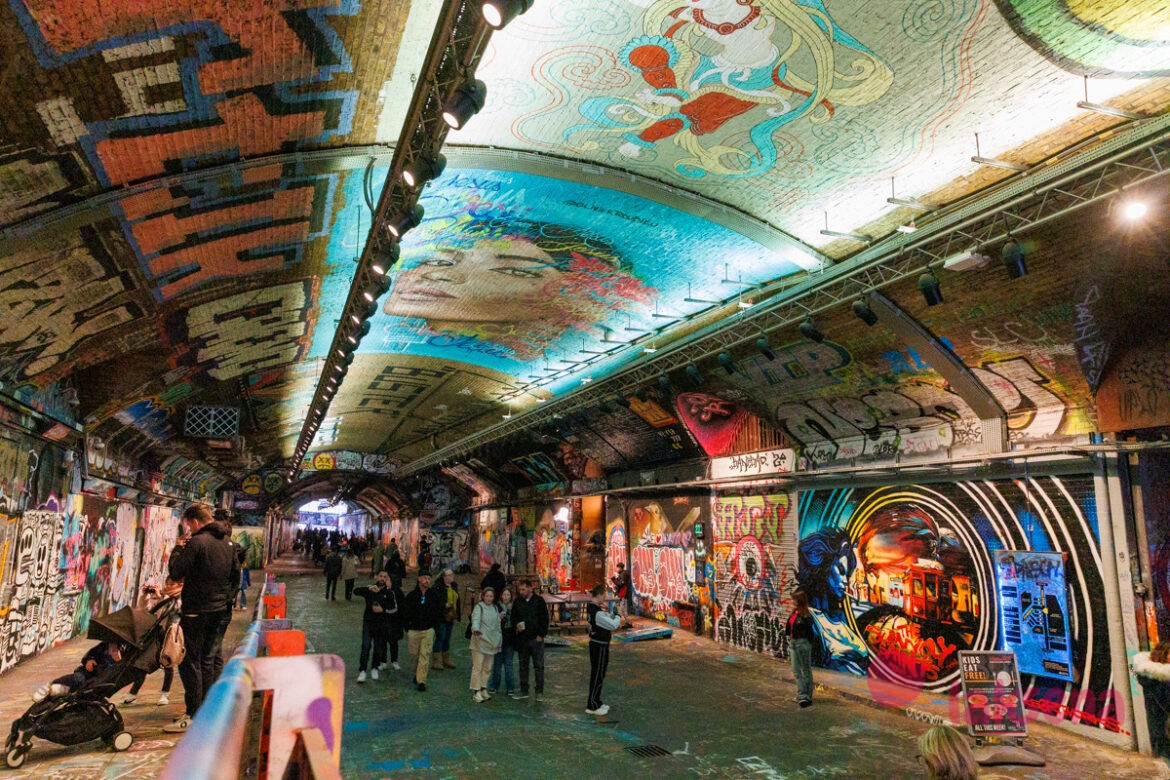 Leake Street графитти тоннель