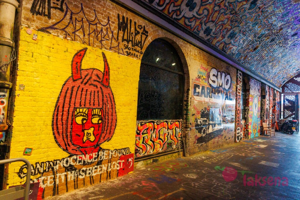 Leake Street arches графитти тоннель