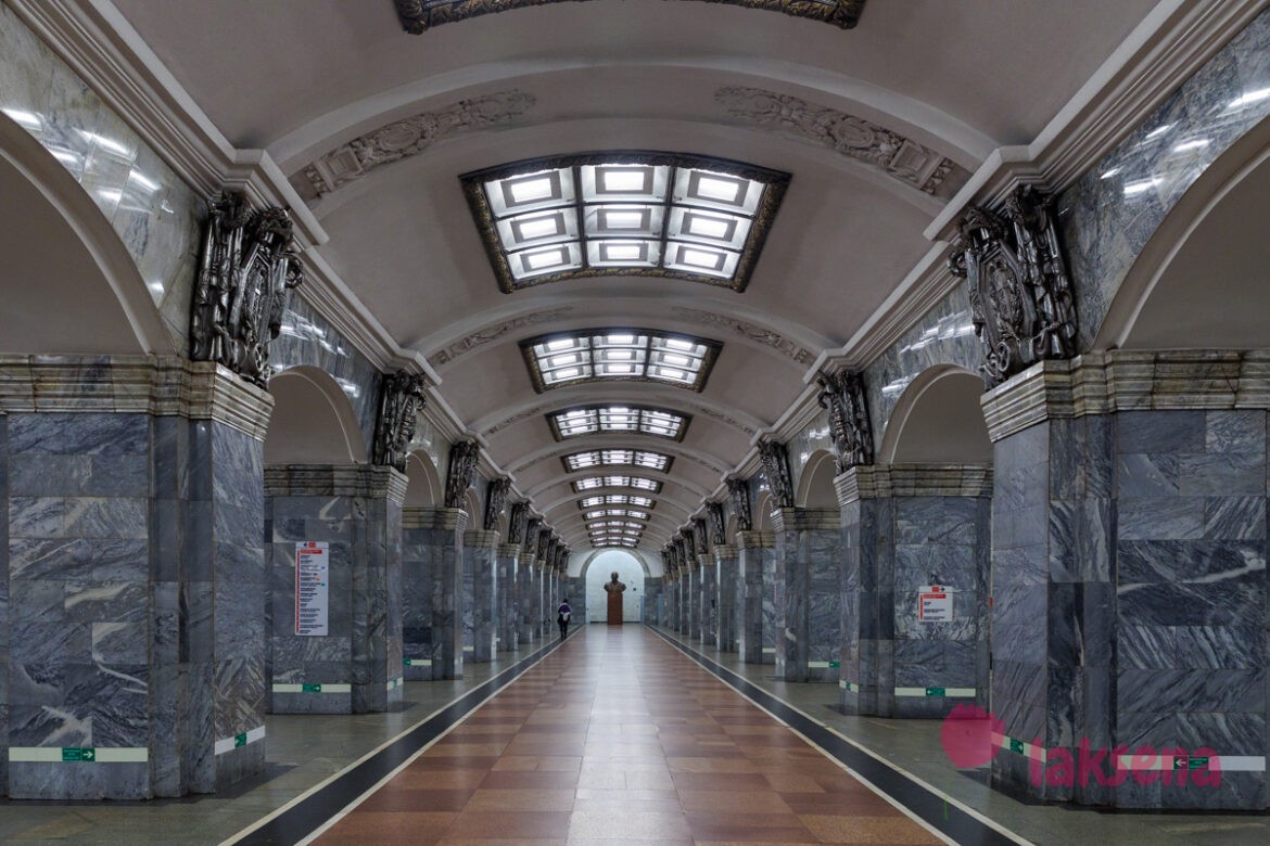 10 самых красивых станций метро Петербурга
