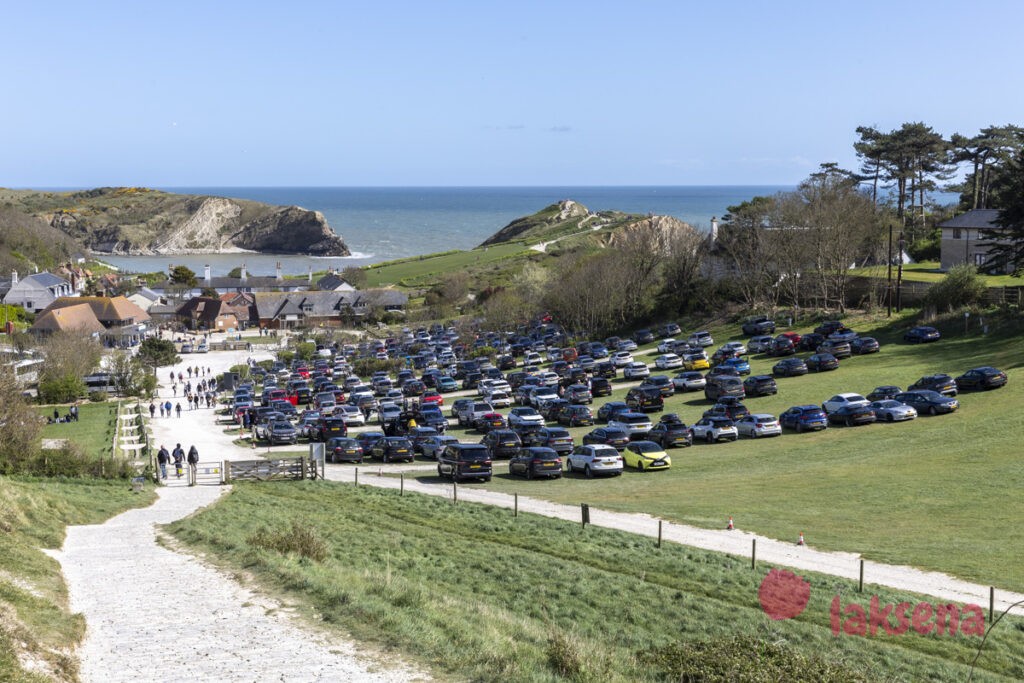 Бухта Лулворт (Lulworth Cove)