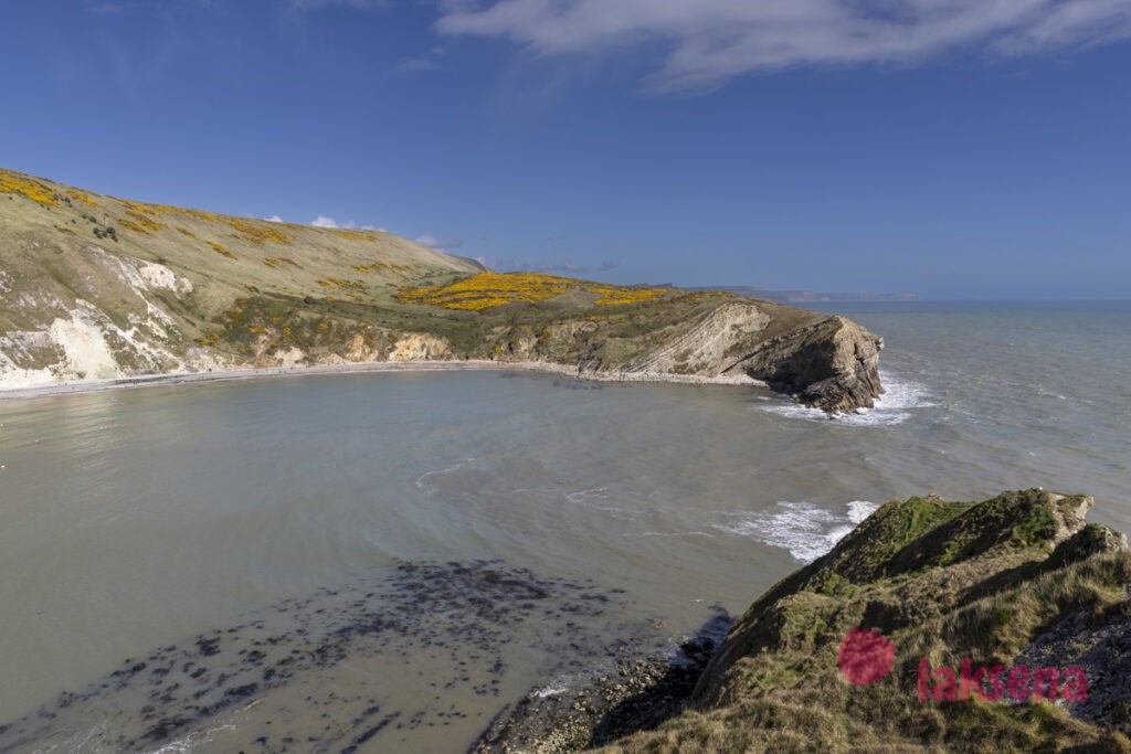 Бухта Лулворт (Lulworth Cove)