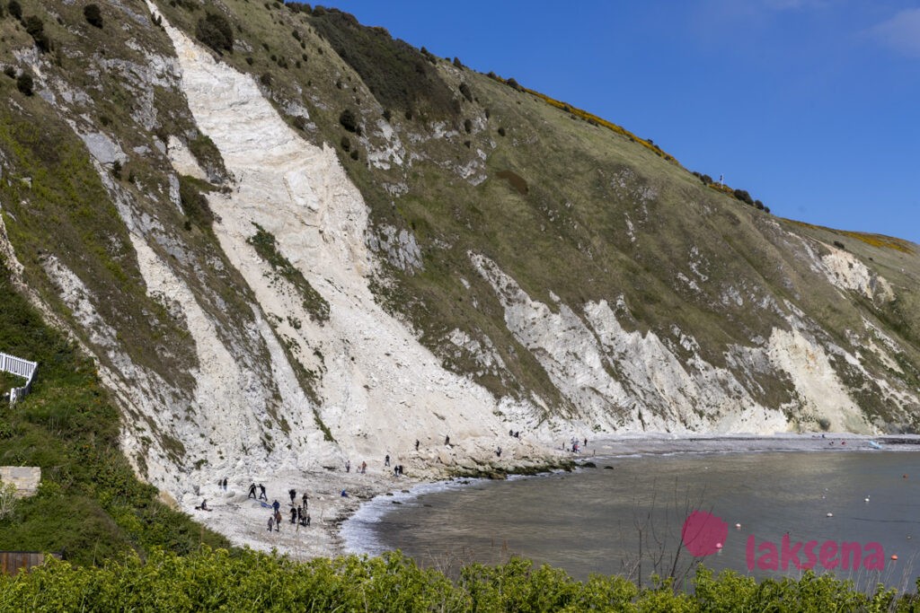 Бухта Лулворт (Lulworth Cove)