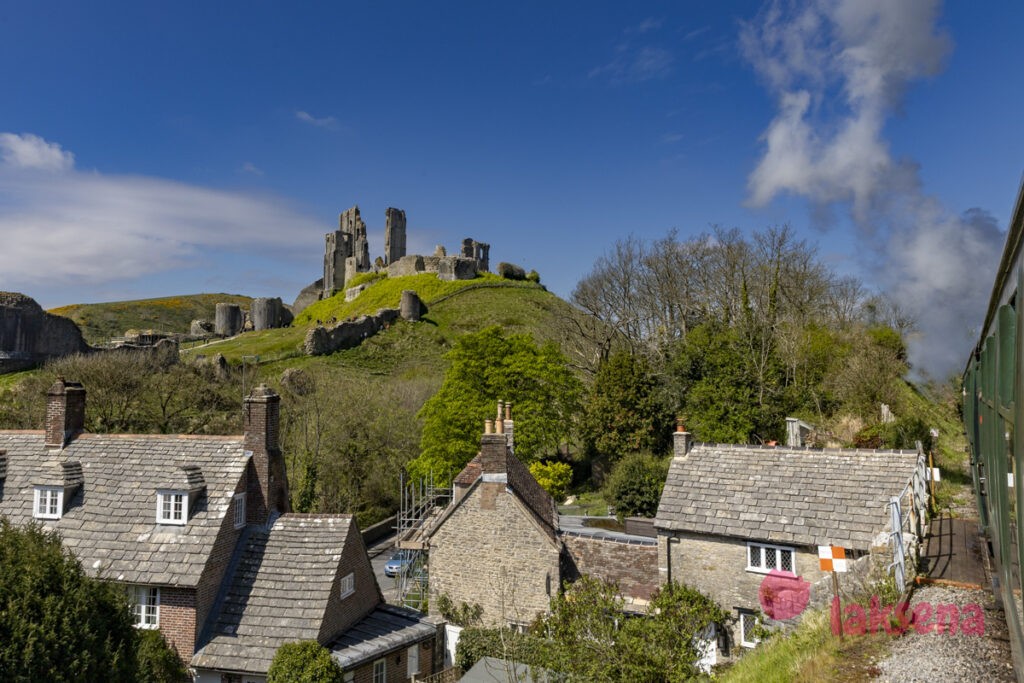 замок Корф касл (Corfe castle)