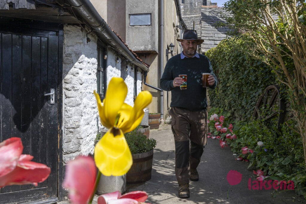 Деревня Корф касл (Corfe castle)