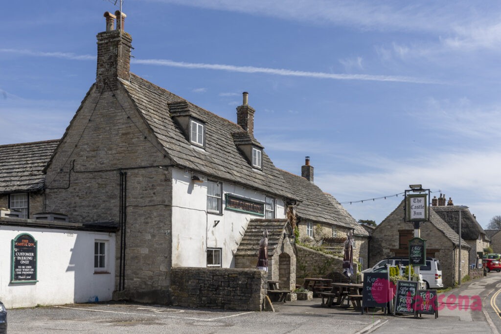 Деревня Корф касл (Corfe castle)
