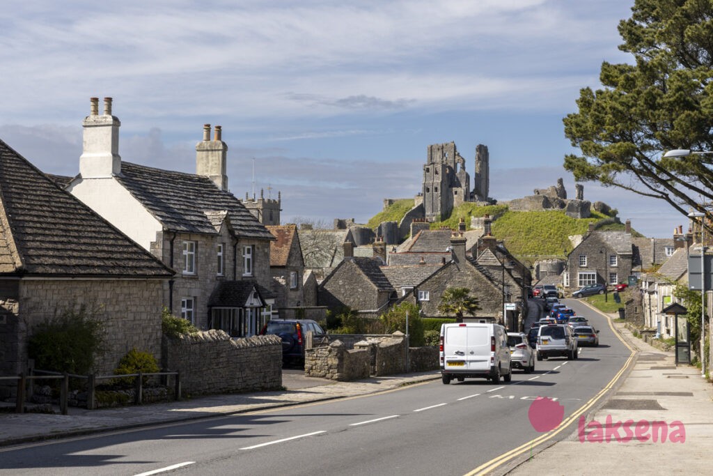 замок Корф касл (Corfe castle)