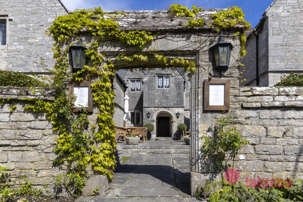 Деревня Корф касл (Corfe castle)