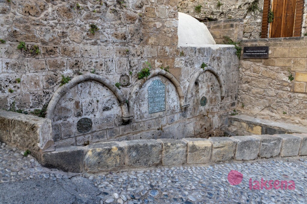 Старый город Кирении Фонтан Хасана Кавизаде Хусейна Эфенди (Hasan Kavizadi Huseyn Efendi Fountain)