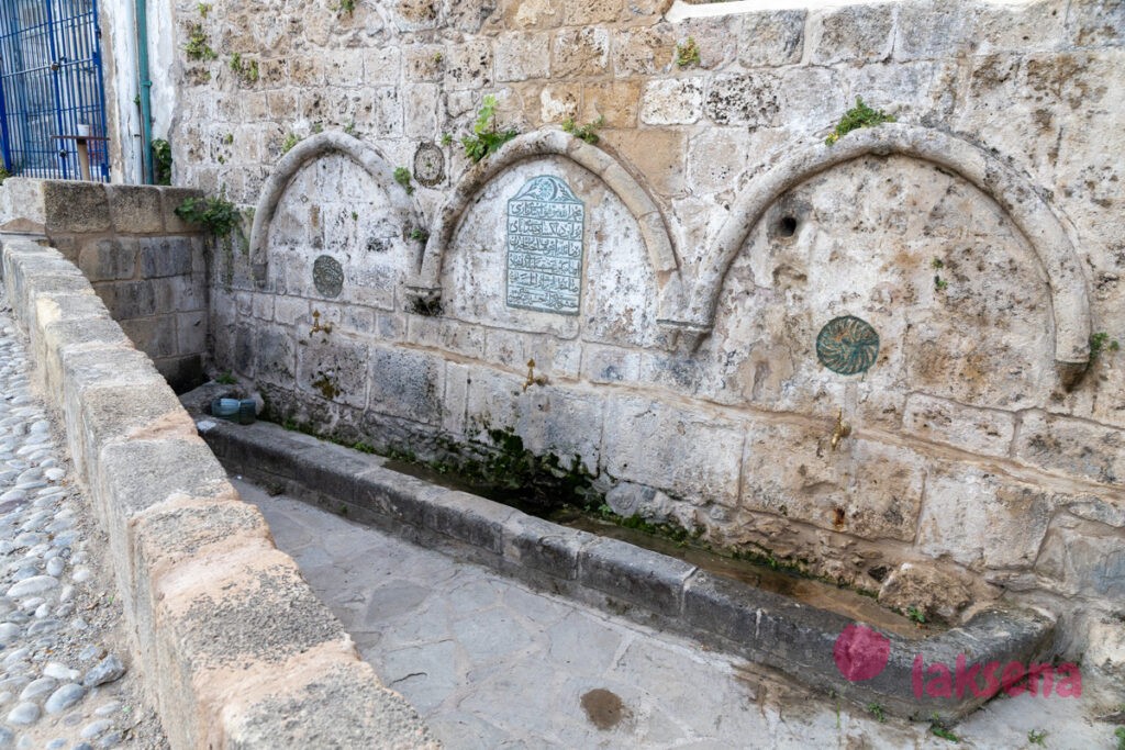 Старый город Кирении Фонтан Хасана Кавизаде Хусейна Эфенди (Hasan Kavizadi Huseyn Efendi Fountain)