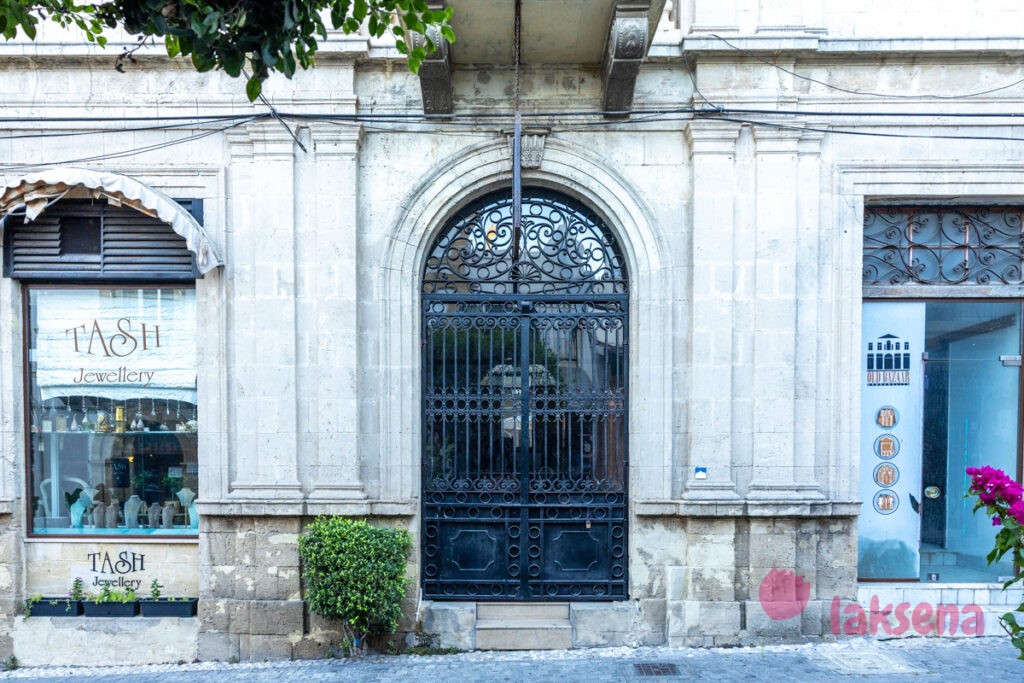 Старый город Кирении Рынок Бандабулийя в Кирении