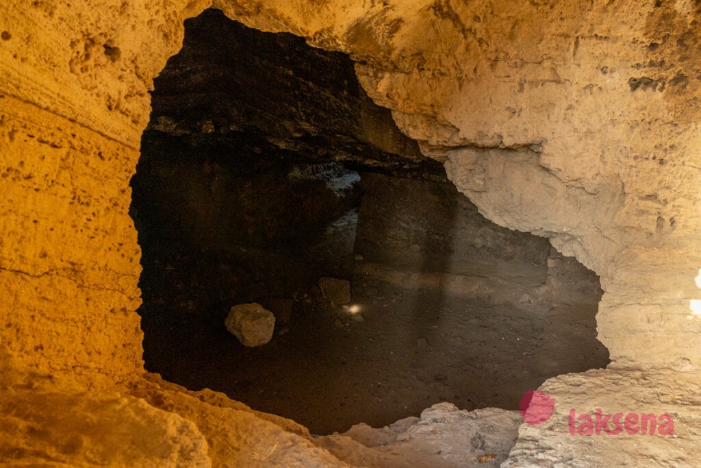 Старый город Кирении Катакомбы и древние захоронения Кирении