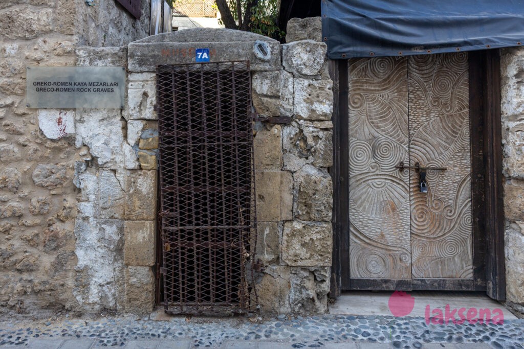 Старый город Кирении Катакомбы и древние захоронения Кирении