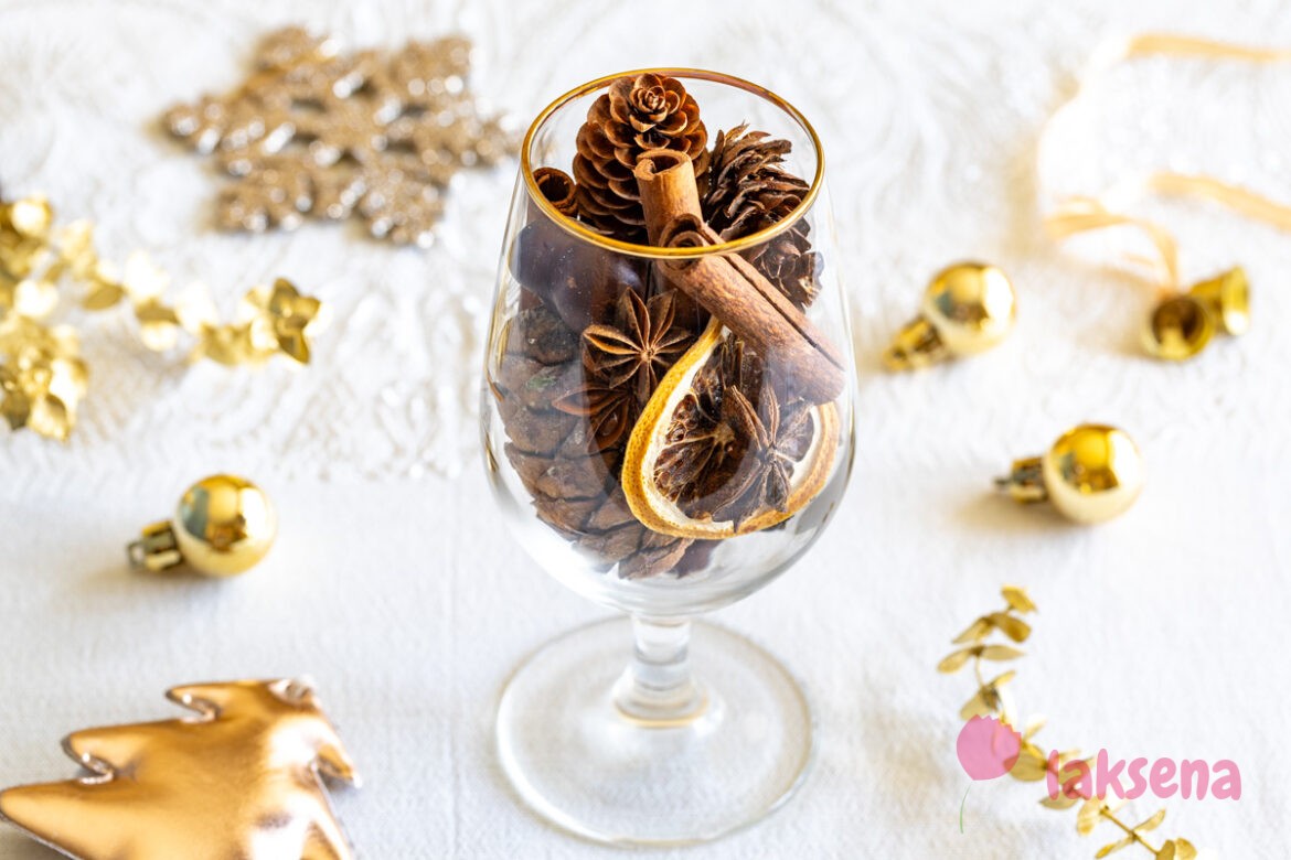 Ваза с новогодними ароматами