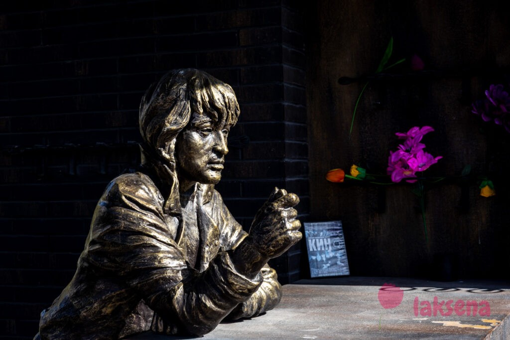 скульптура Виктора Цоя