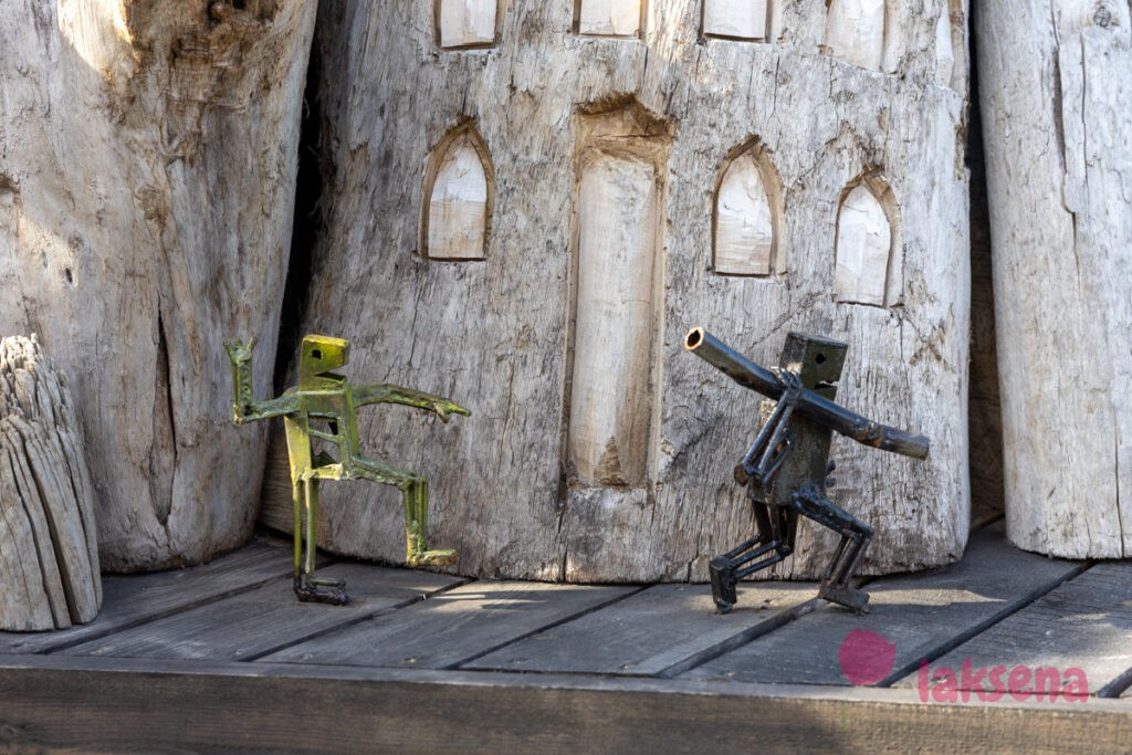 скульптуры Цой и группа Кино Муравейник