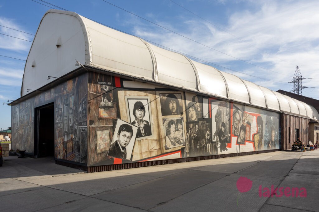 Муралы Виктора Цоя Старое кресло биография