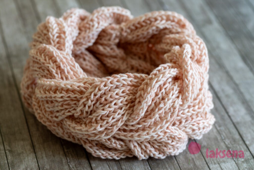 Повязка на голову спицами Пышная коса