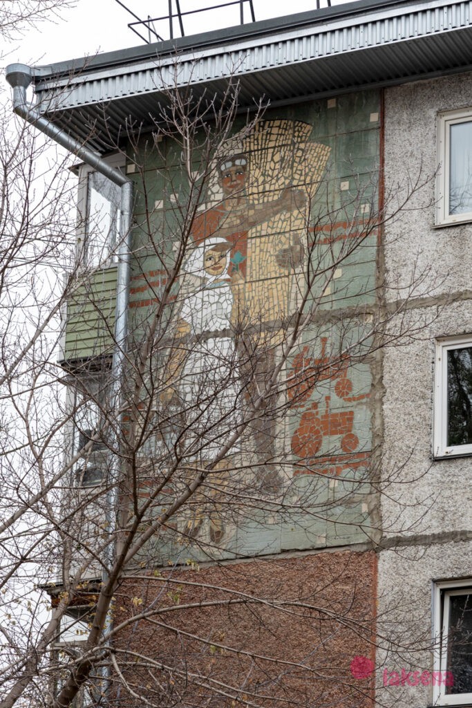 Мозаики на Молодежной