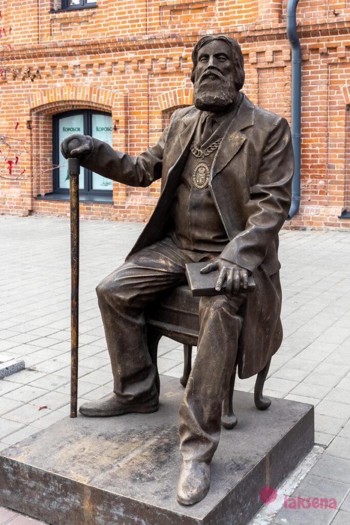 памятники барнаула