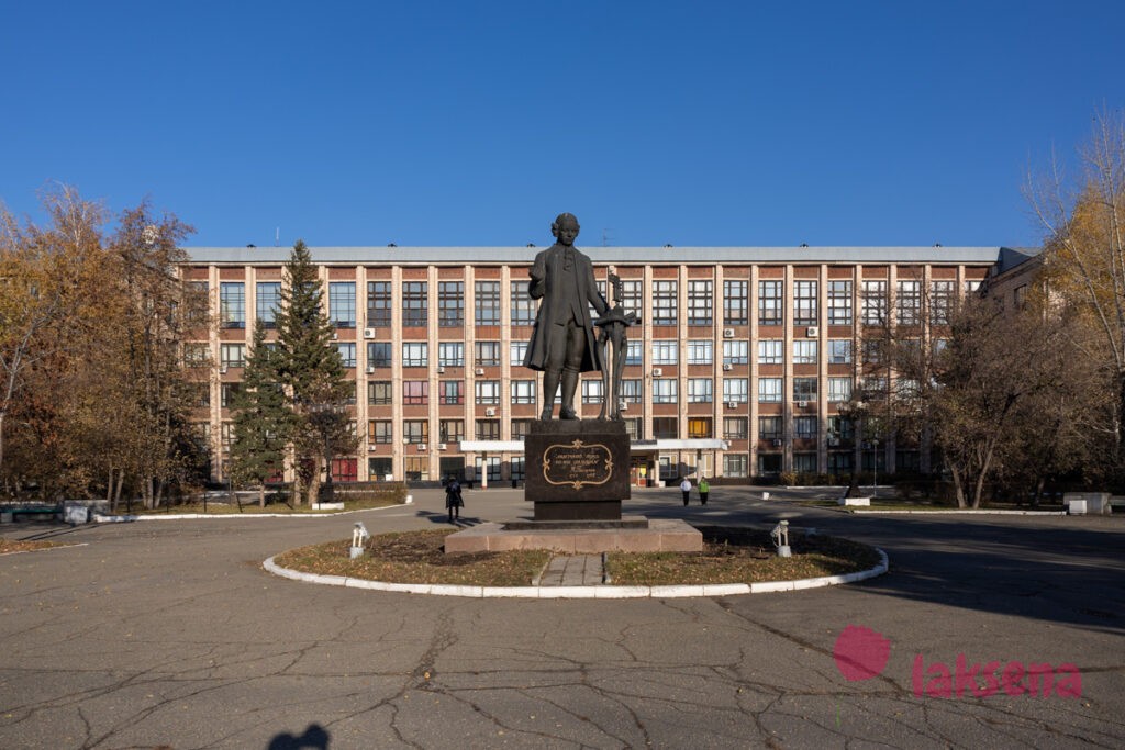 Ленинский проспект, Барнаул Алтайский государственный технический университет им. И.И. Ползунова