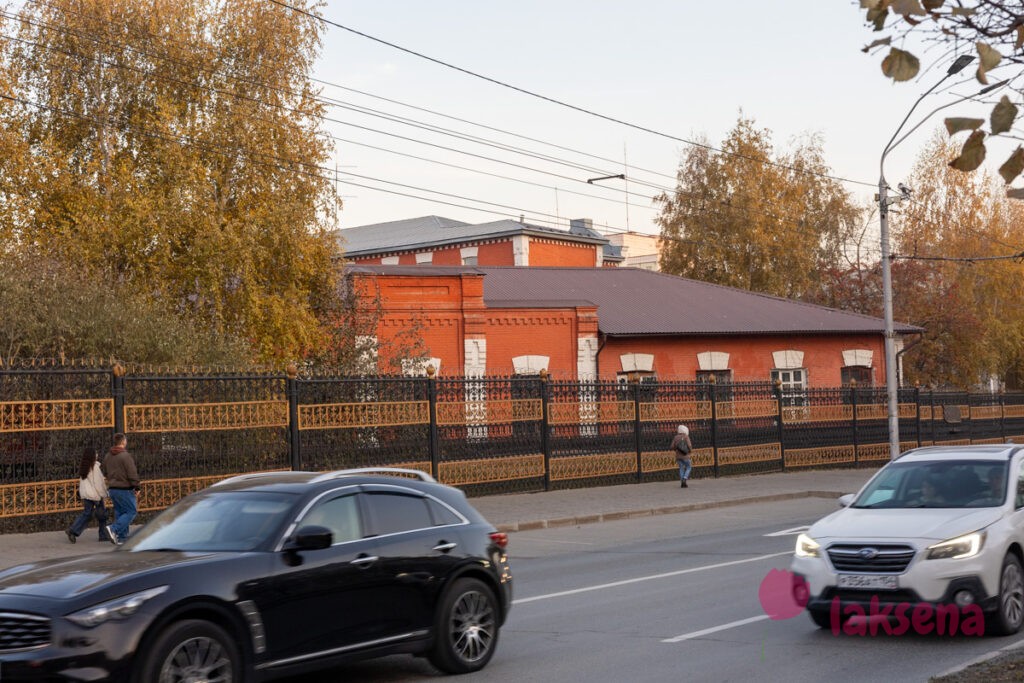 Ленинский проспект, Барнаул Казармы Барнаульского пехотного полка