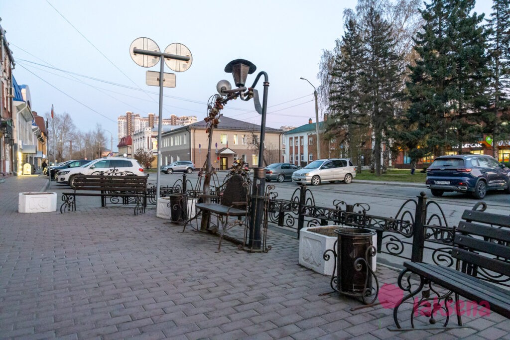 Ленинский проспект, Барнаул Скамья желаний