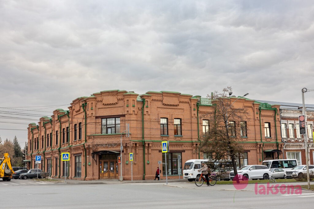 Ленинский проспект, Барнаул Городская Дума, Музей "Город"