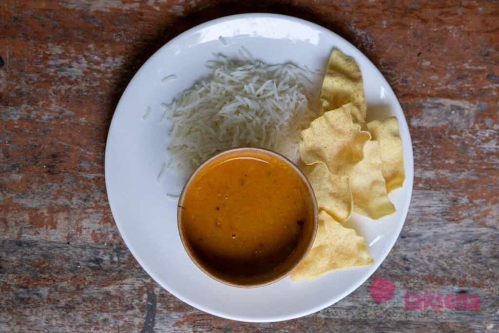 Блюда мальдивской кухни дал Карри (dhaal curry)