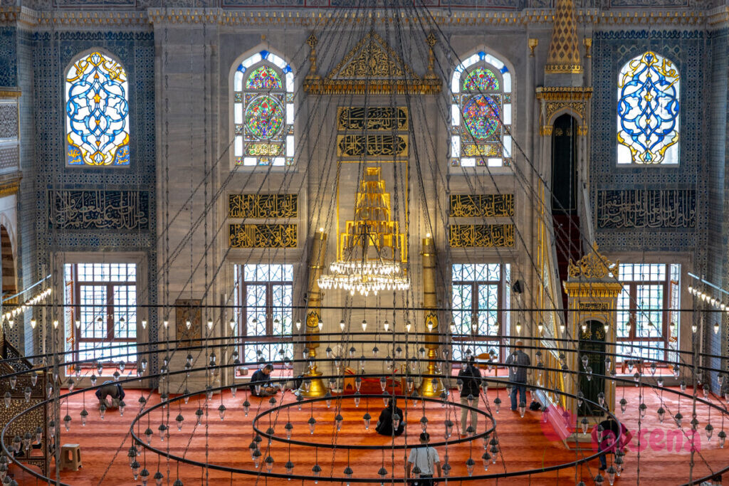 Новая Мечеть в Стамбуле (Йени-Джами; тур. Yeni Cami), Мечеть Валиде Султан
