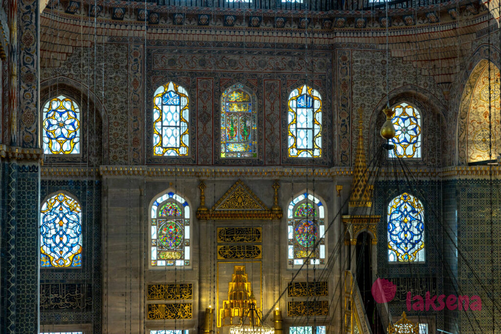 Новая Мечеть в Стамбуле (Йени-Джами; тур. Yeni Cami), Мечеть Валиде Султан